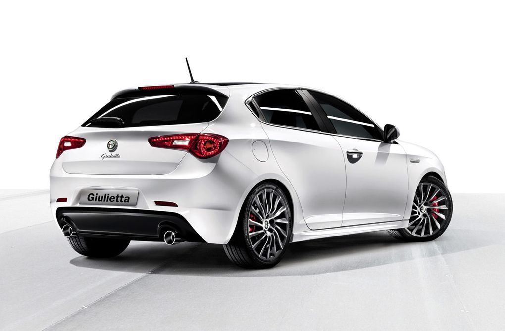 Alfa Romeo Giulietta, нові образи італійської краси