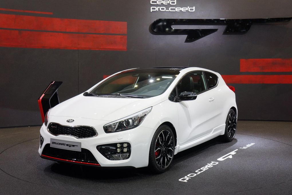 Kia pro_cee'd GT та cee'd GT