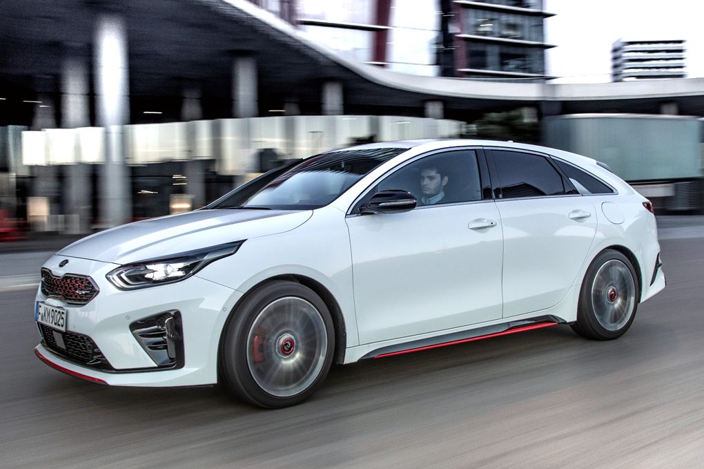 Новий Kia ProCeed - поєднання динамічного дизайну універсала та простору універсала