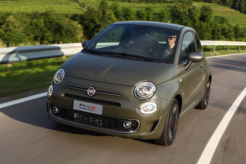 Новий Fiat 500S - спортивний і зухвалий