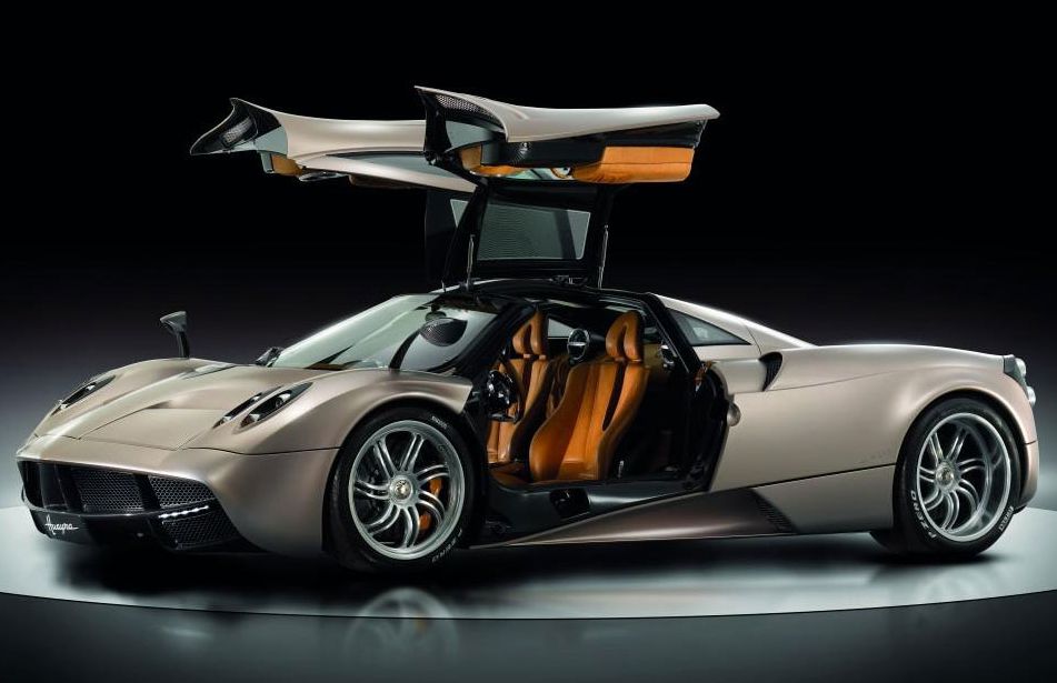 Офіційна презентація Pagani Huayra