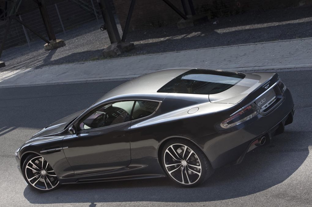 Перетворення Aston Martin DB9 на Aston Martin DBS