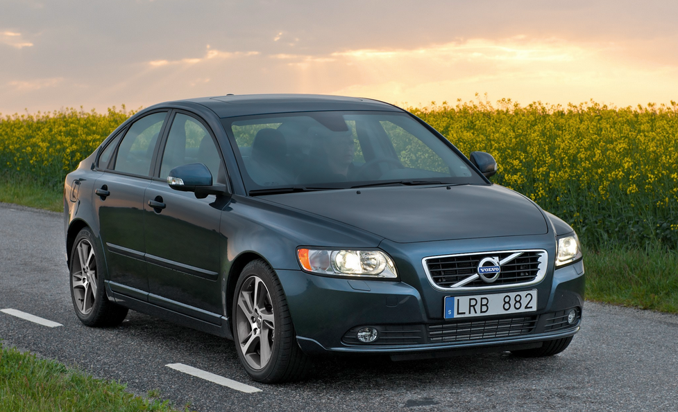 Майже як Focus, тільки краще: обираємо Volvo S40 II з пробігом