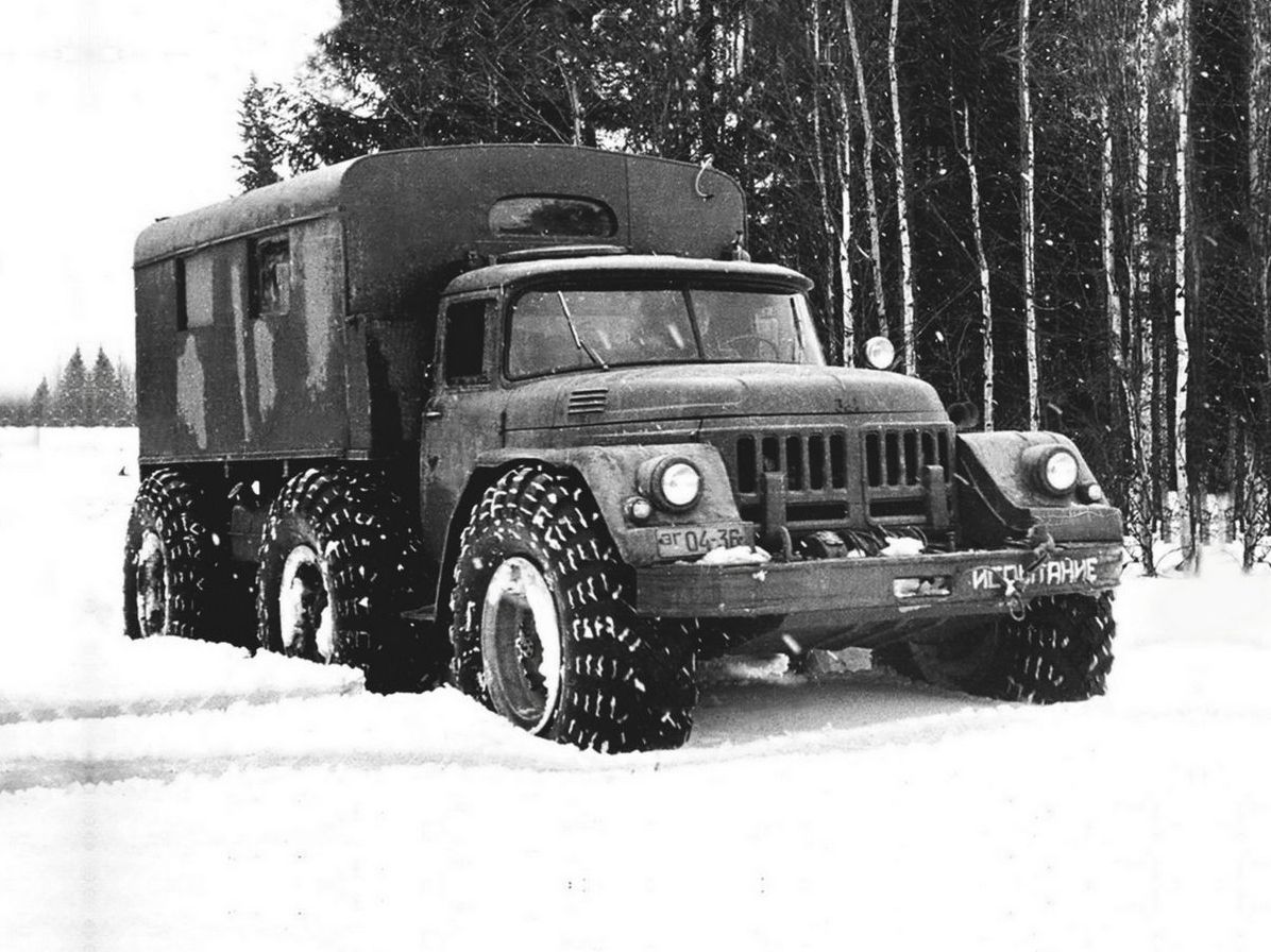 А замість дороги - річка і море: зимники 1960-х на Крайній Півночі