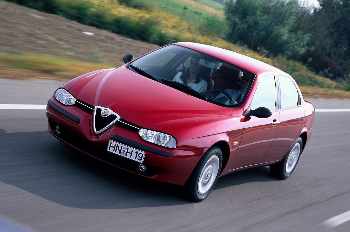 Alfa Romeo 156 з пробігом: проблеми «робота» Selespeed, і який мотор рідше ламається