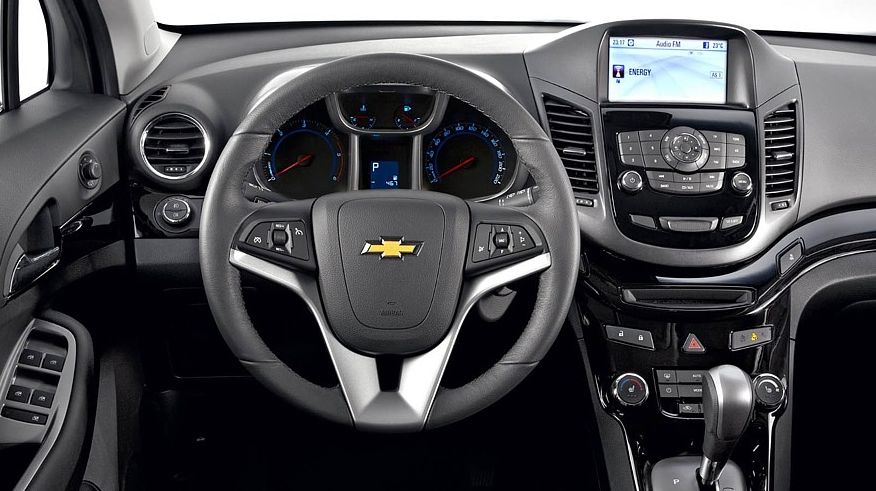 Chevrolet Orlando I з пробігом: дзеркалами не плескати, кондиціонер не вимикати