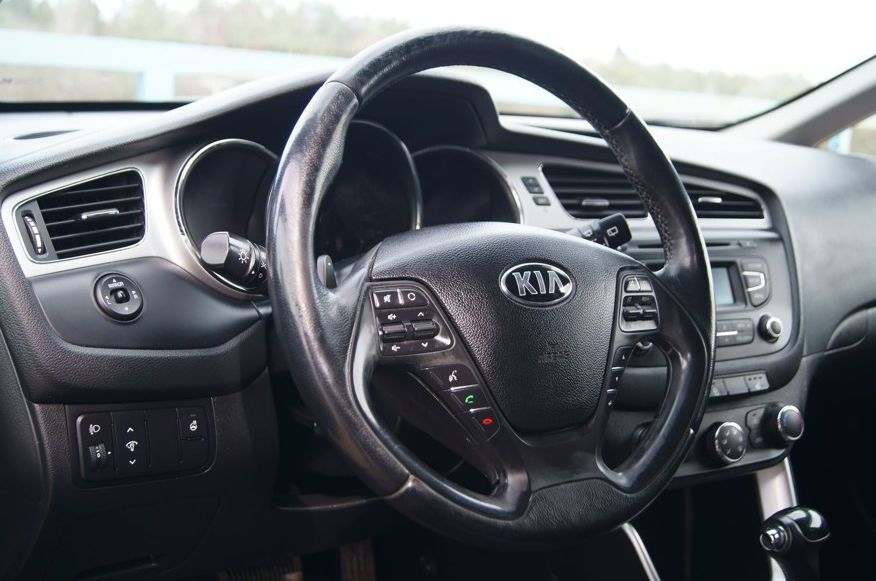 Цукерки: Kia Ceed 2015 року «від дідуся» з пробігом 212 тисяч