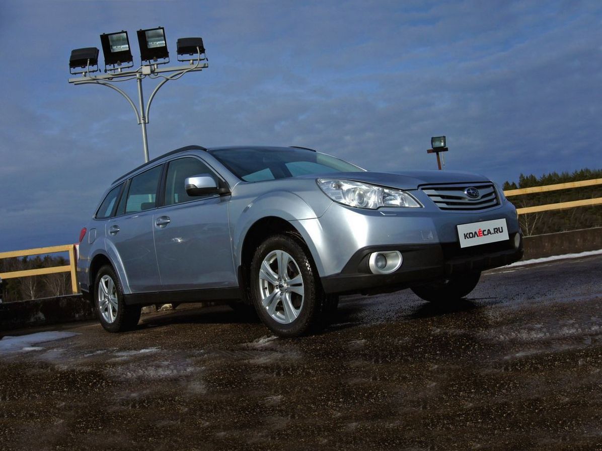 Цукерки: Subaru Outback IV з пробігом 219 000 кілометрів від єдиного власника