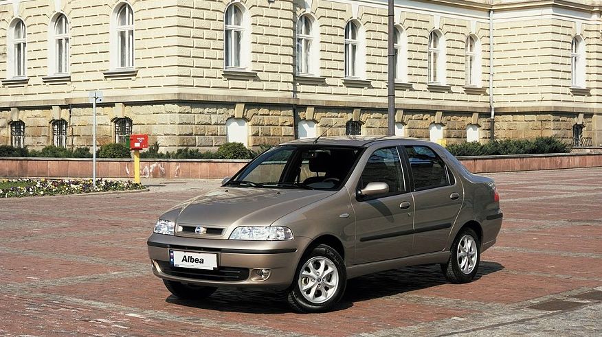 Fiat Albea з пробігом: поточна, але дешева коробка та ідеальний мотор для бюджетника