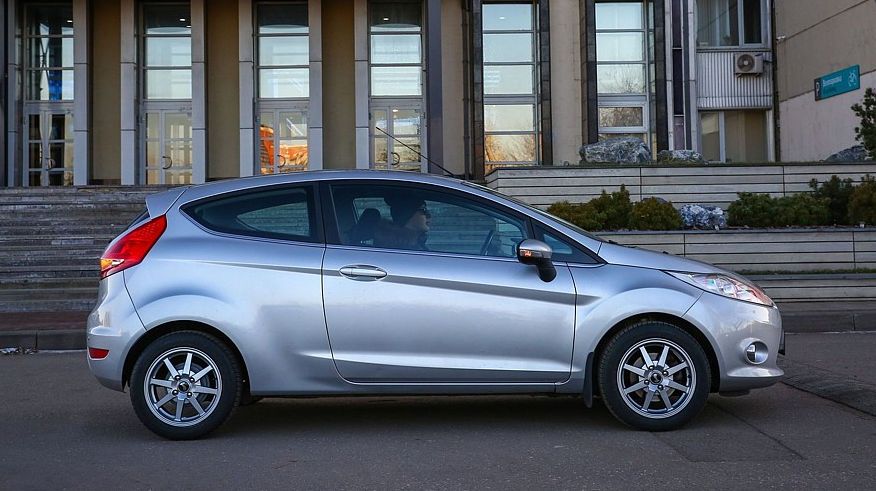 Ford Fiesta VI з пробігом: підвіска радує, а в кузов вкладатися сенсу немає