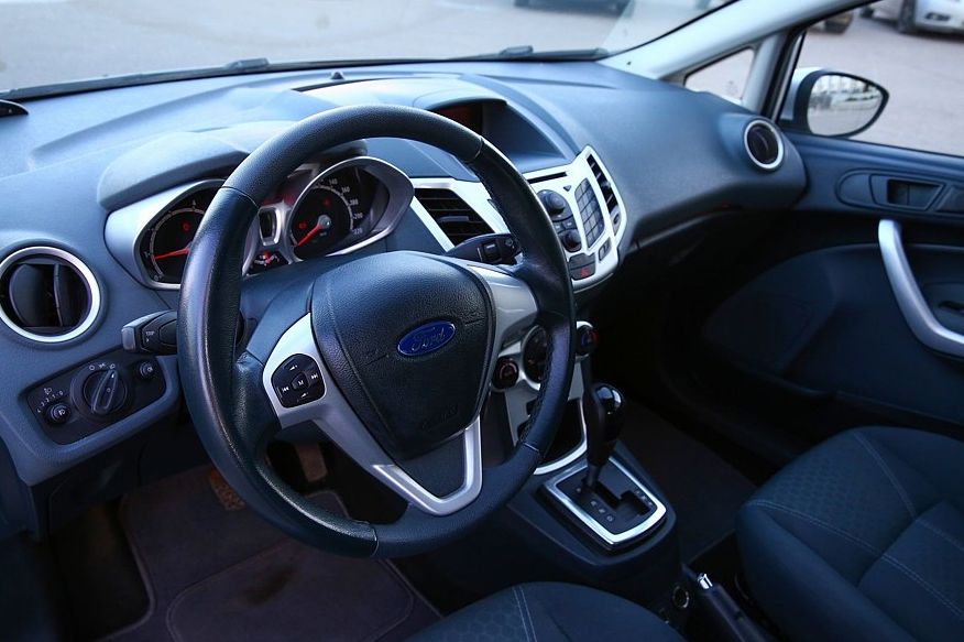 Ford Fiesta VI з пробігом: підвіска радує, а в кузов вкладатися сенсу немає