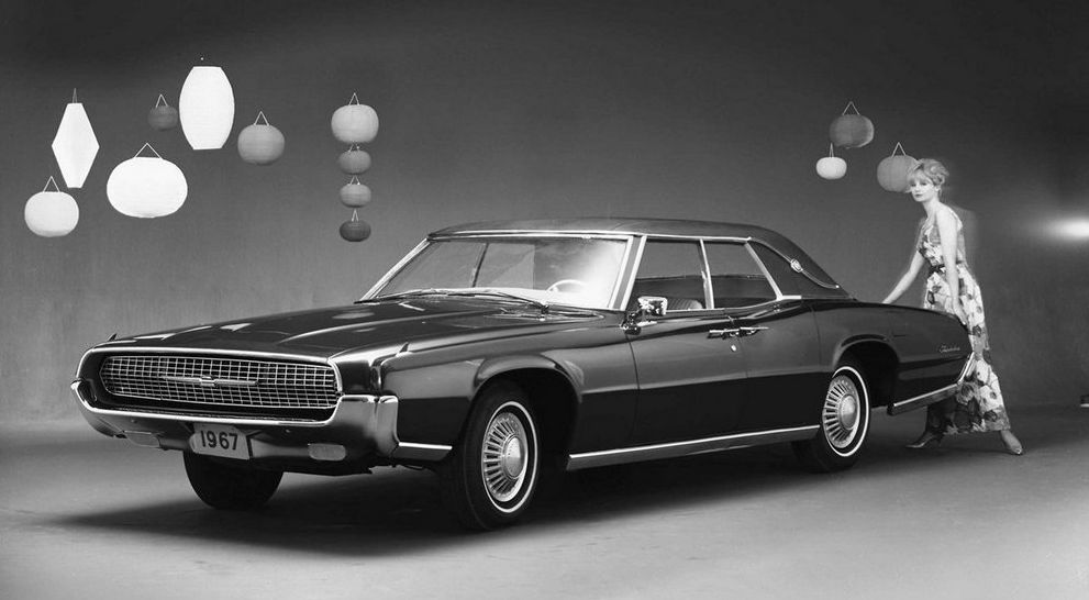 Ford Thunderbird: темний птах із фільму «Ворон»