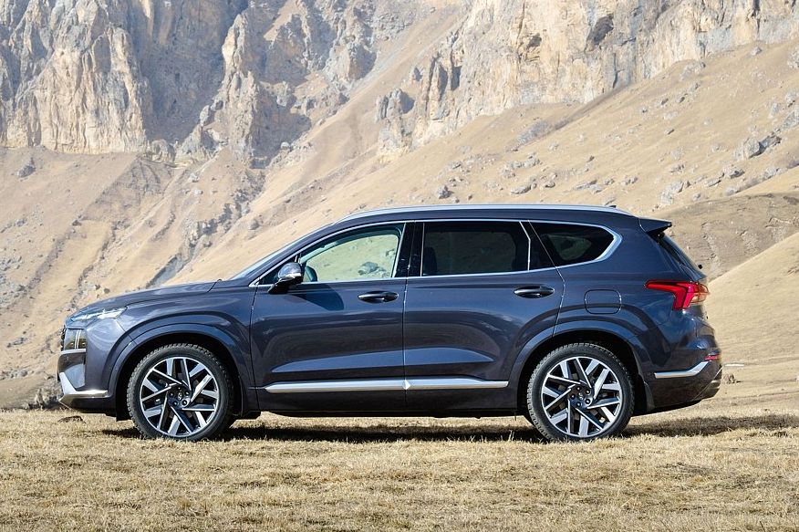 Geely Monjaro чи Hyundai Santa Fe: що і як вигідніше купити та обслуговувати