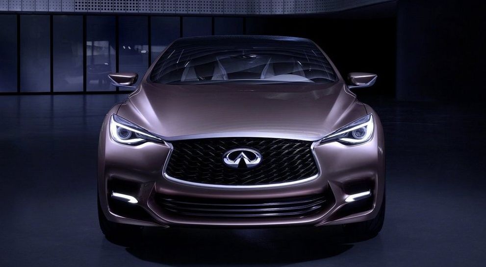 Infiniti Q30 - Mercedes його породив, але хто кого вб'є?