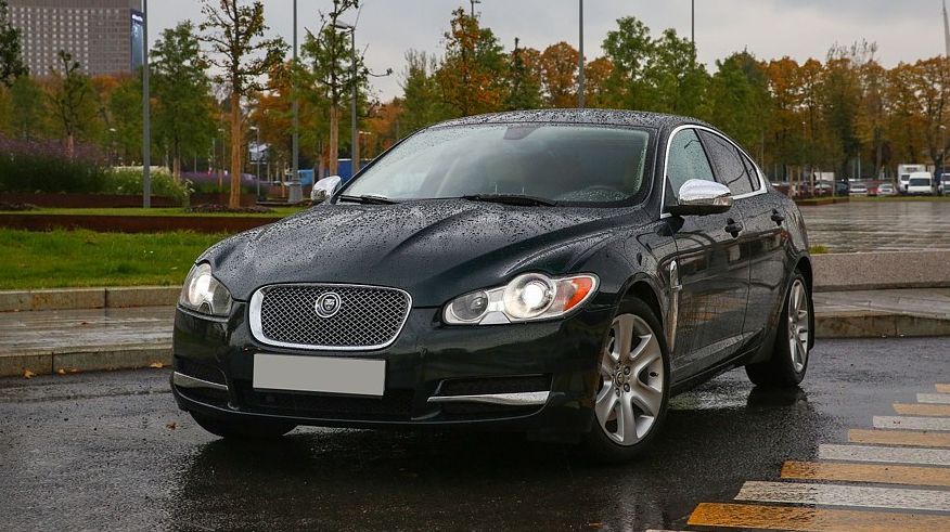 Jaguar XF I з пробігом: порочний союз невдалої АКП, слабкого редуктора і потужних моторів