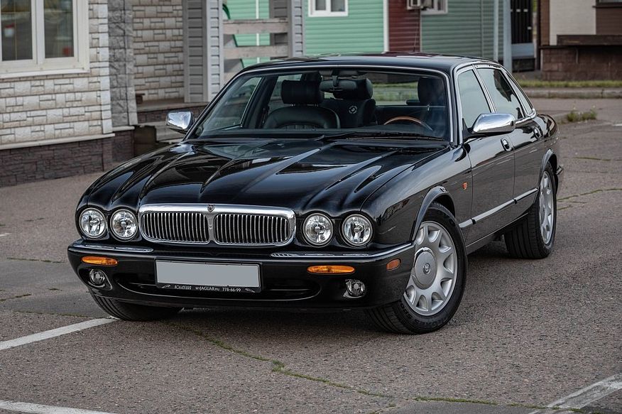 Jaguar XJ II Х308 з пробігом: люк - убивця кузова, хитрий дросель і хороший салон