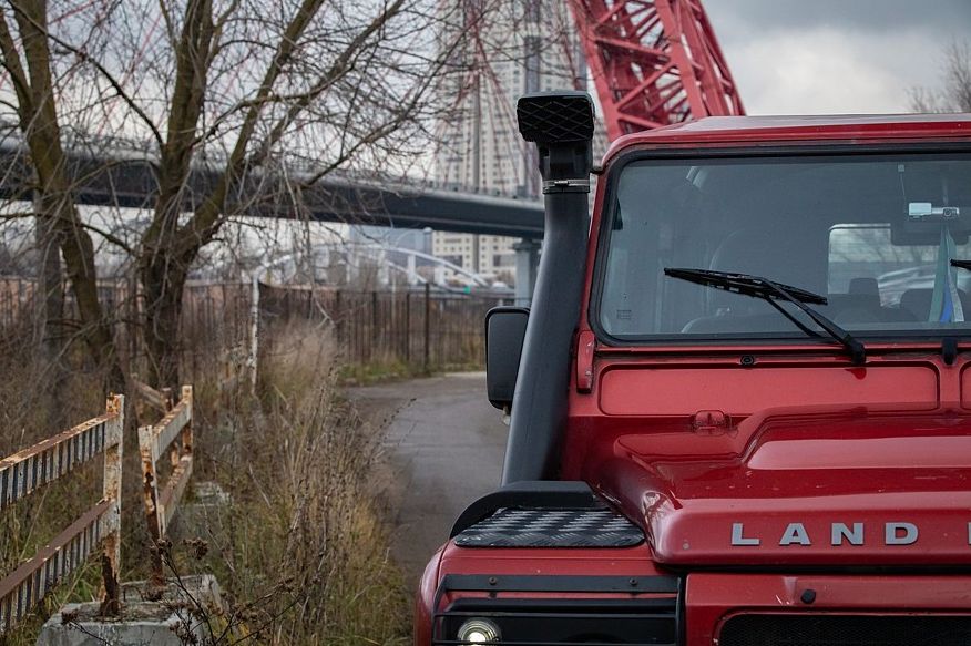 Land Rover Defender з пробігом: кузов негерметичний, алюміній гниє, зате електрика проста