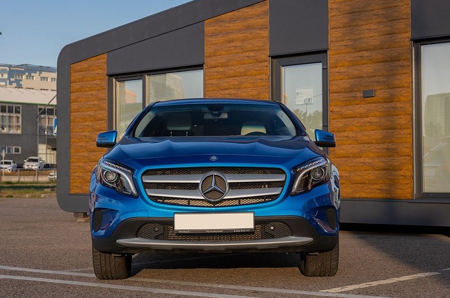 Mercedes-Benz GLA I (X156) з пробігом: діряві джгути проводки в міцному кузові