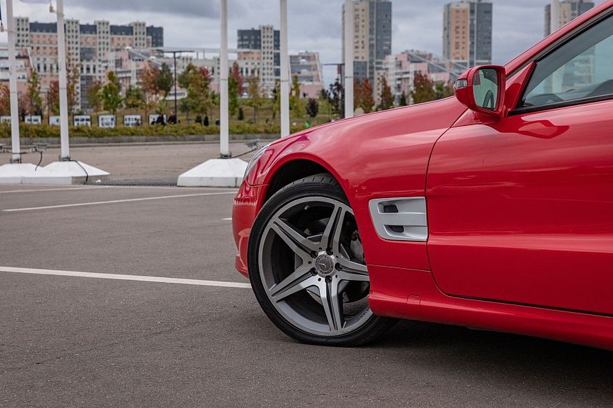 Mercedes-Benz SL V (R230) з пробігом: складнощі SBC, дорога підвіска і морок нових моторів