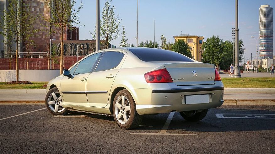 Peugeot 407 з пробігом: коробка з програмою самознищення і такий прекрасний V6