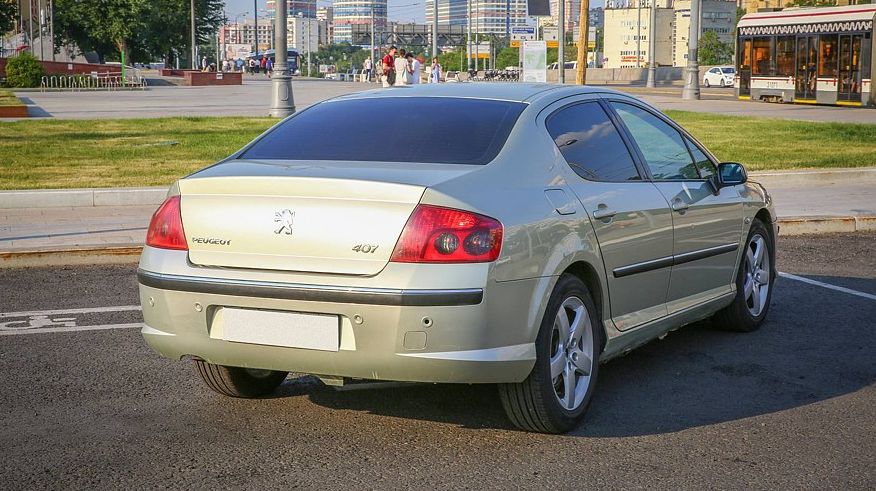 Peugeot 407 з пробігом: коробка з програмою самознищення і такий прекрасний V6