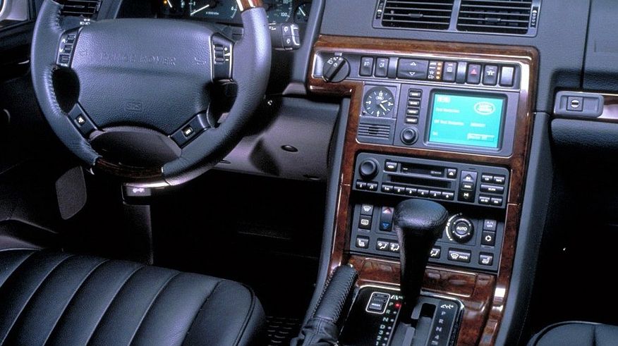 Range Rover P38 з пробігом: гниючий алюміній і пекло для електрика