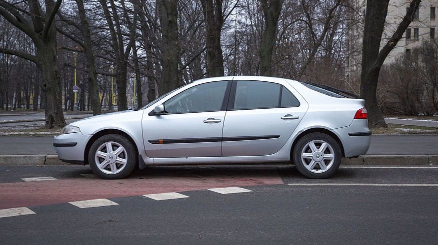 Renault Laguna 2 з пробігом: оманливе оцинковування, підступний ключ-картка і погана проводка