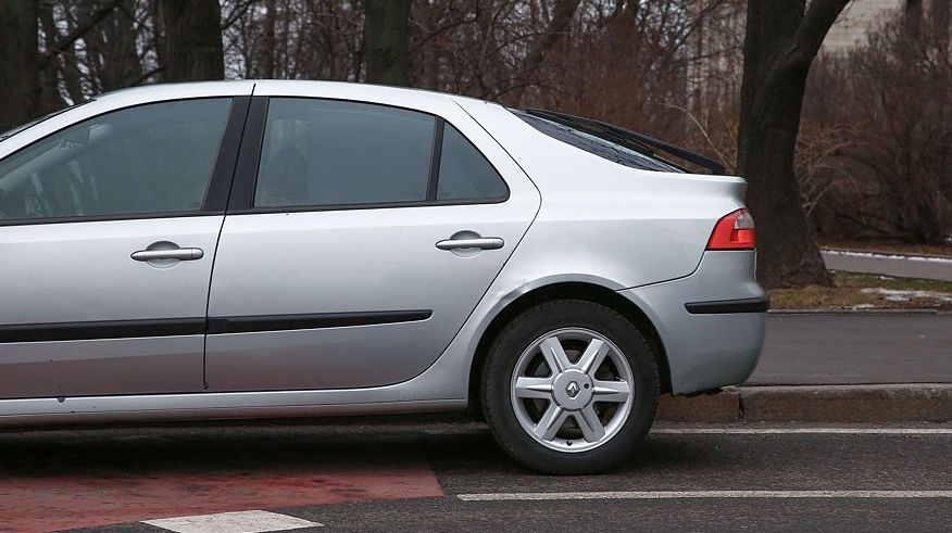 Renault Laguna 2 з пробігом: оманливе оцинковування, підступний ключ-картка і погана проводка