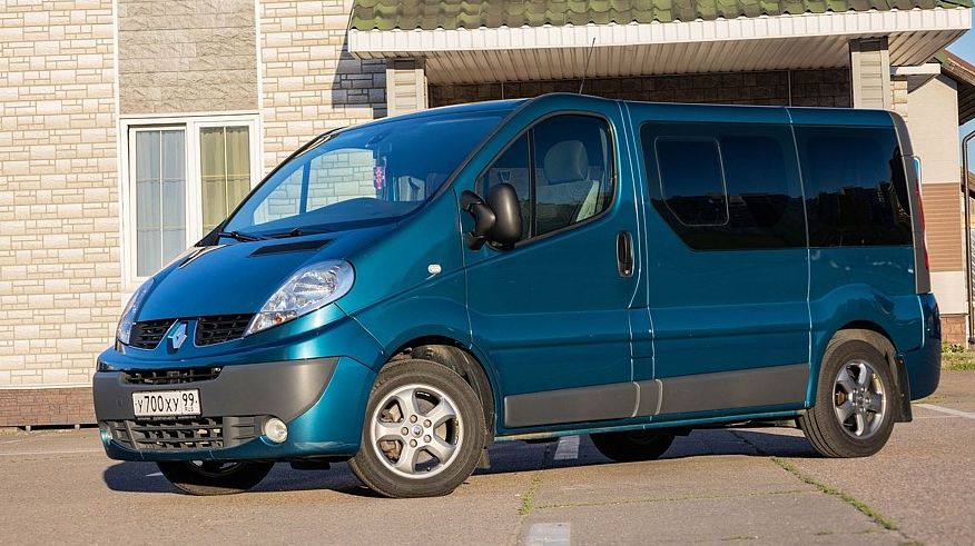 Renault Trafic II і Opel Vivaro I з пробігом: де шукати наскрізну корозію і чому не гріє пічка