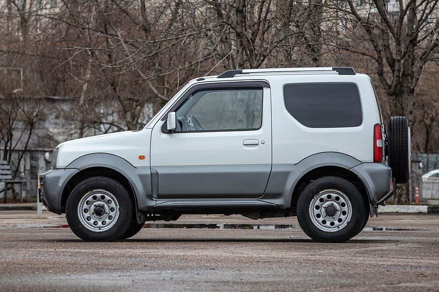 Suzuki Jimny III c пробігом: зовнішній блиск, пухка корозія і діагностика молотком