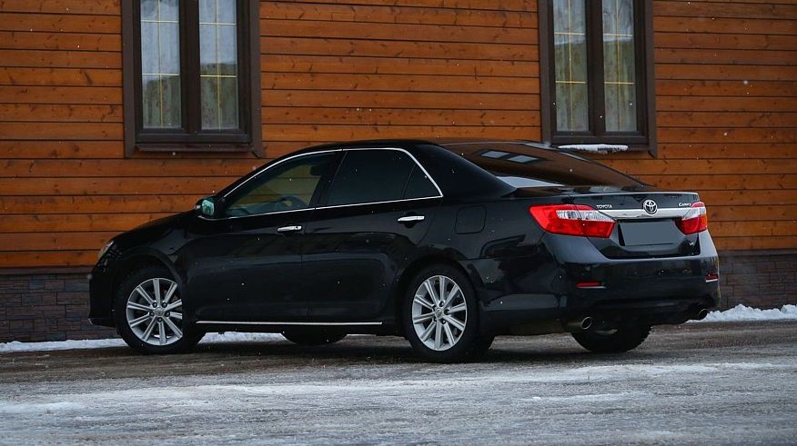 Toyota Camry XV50 з пробігом: щоправда якісні електрика з ходовою та надто потужний V6