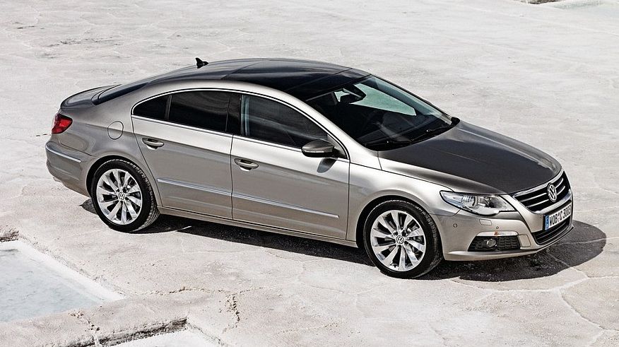 Volkswagen Passat CC I з пробігом: принади безрамкових дверей і кермо, що не крутиться