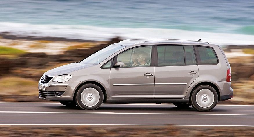 Volkswagen Touran l з пробігом: корозія під мастикою і неприємності від ЕКР