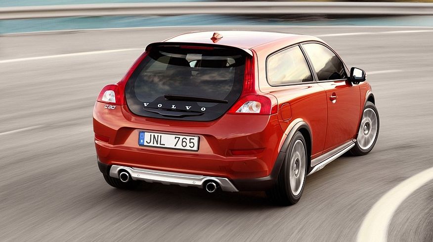 Volvo C30 з пробігом: невдала механіка та плаваючі холості оберти