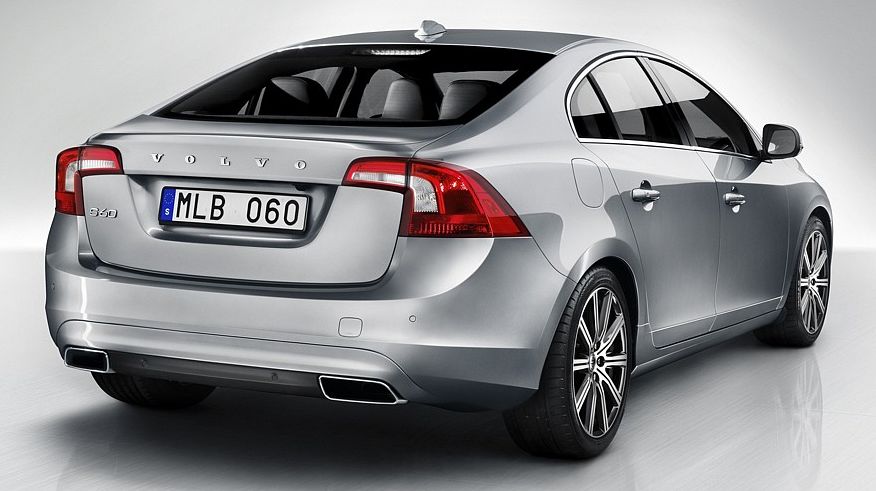 Volvo S60 II з пробігом: дорога оптика і проблемна електрика