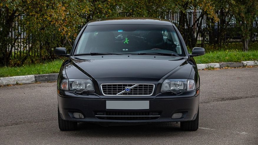 Volvo S80 I з пробігом: небезпечна іржа чашок та екзотична електрика