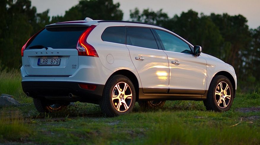 Volvo XC60 I з пробігом: дверима не грюкати, кнопки не тикати!