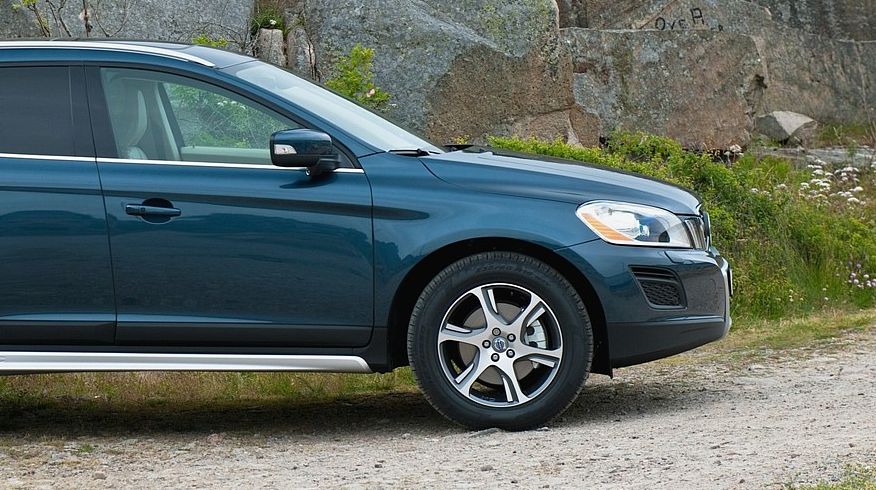 Volvo XC60 I з пробігом: дверима не грюкати, кнопки не тикати!