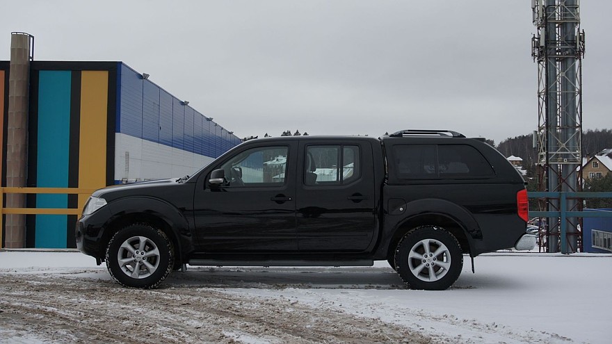 Цукерки: Nissan Navara 2011 року з пробігом 260 000 кілометрів від одного власника