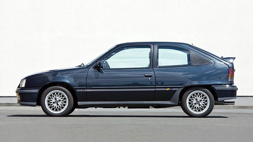 Брат на сестру: порівняння Opel Kadett E і Daewoo Nexia