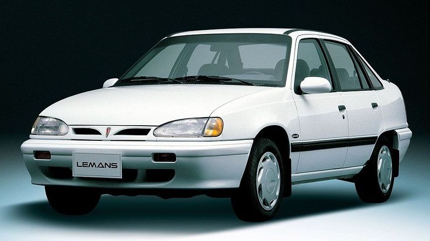 Брат на сестру: порівняння Opel Kadett E і Daewoo Nexia