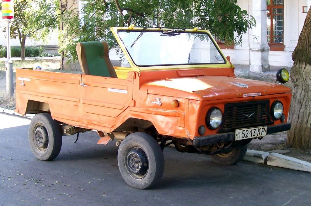 У чому ЗІЛ був крутішим за Cadillac - порівнюємо радянський і західний автопром 70-х