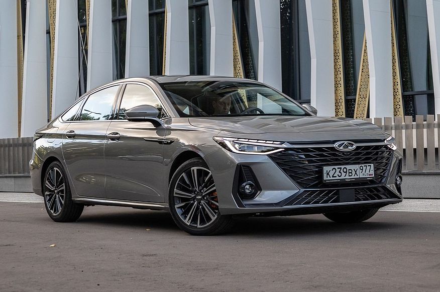 Dongfeng Aeolus Shine Max і компанія: обираємо седан D-класу до 3,5 мільйона Dongfeng Aeolus Shine Max і компанія: обираємо седан D-класу до 3,5 мільйона