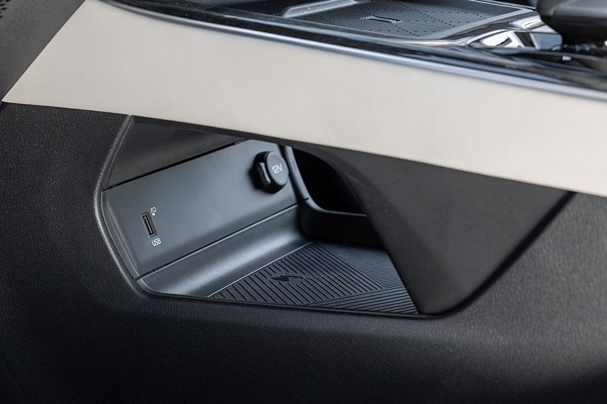 Dongfeng Aeolus Shine Max і компанія: обираємо седан D-класу до 3,5 мільйона Dongfeng Aeolus Shine Max і компанія: обираємо седан D-класу до 3,5 мільйона
