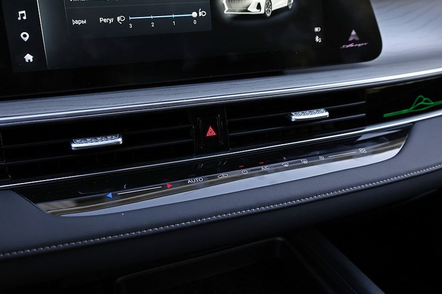 Dongfeng Aeolus Shine Max і компанія: обираємо седан D-класу до 3,5 мільйона Dongfeng Aeolus Shine Max і компанія: обираємо седан D-класу до 3,5 мільйона