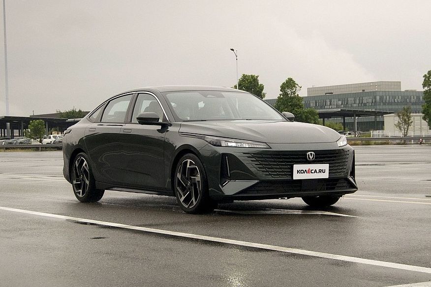 Dongfeng Aeolus Shine Max і компанія: обираємо седан D-класу до 3,5 мільйона Dongfeng Aeolus Shine Max і компанія: обираємо седан D-класу до 3,5 мільйона