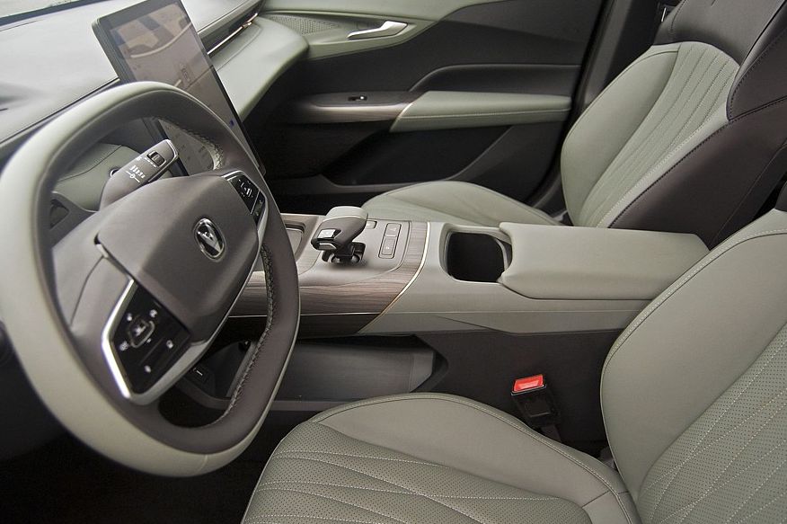 Dongfeng Aeolus Shine Max і компанія: обираємо седан D-класу до 3,5 мільйона Dongfeng Aeolus Shine Max і компанія: обираємо седан D-класу до 3,5 мільйона