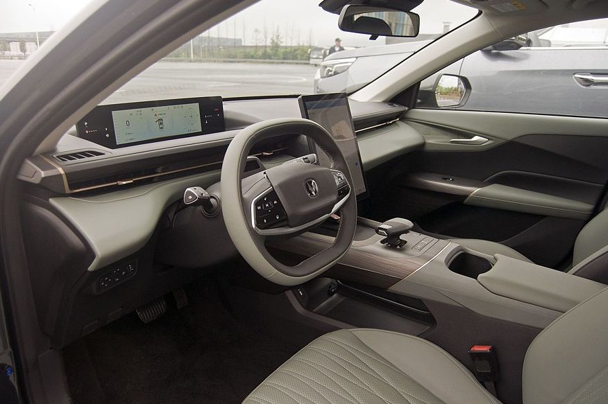 Dongfeng Aeolus Shine Max і компанія: обираємо седан D-класу до 3,5 мільйона Dongfeng Aeolus Shine Max і компанія: обираємо седан D-класу до 3,5 мільйона