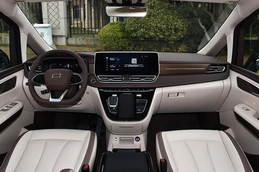 Hyundai Staria і компанія: обираємо мінівен до 7 мільйонів лей Hyundai Staria і компанія: обираємо мінівен до 7 мільйонів лей