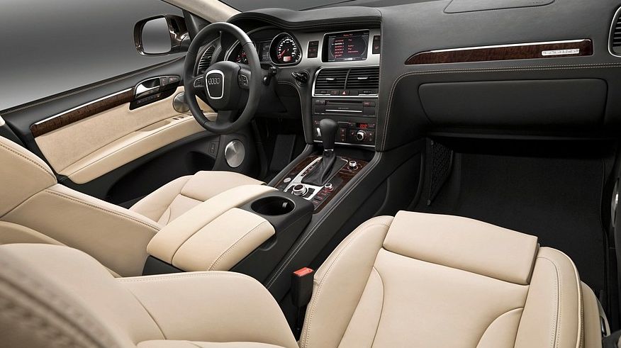 Обираємо Audi Q7 4L з пробігом: корозія кузова та електричні проблеми